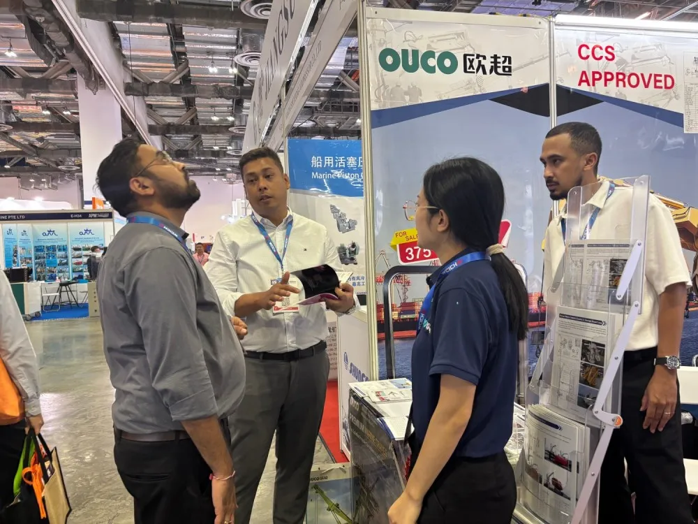 Crowd gathered in front of our booth(2)