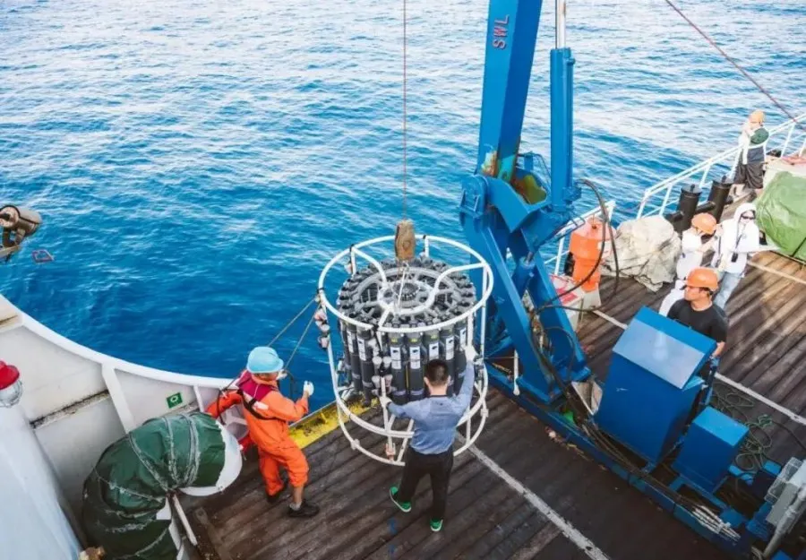 CTDs are widely used to support marine research and environmental monitoring
